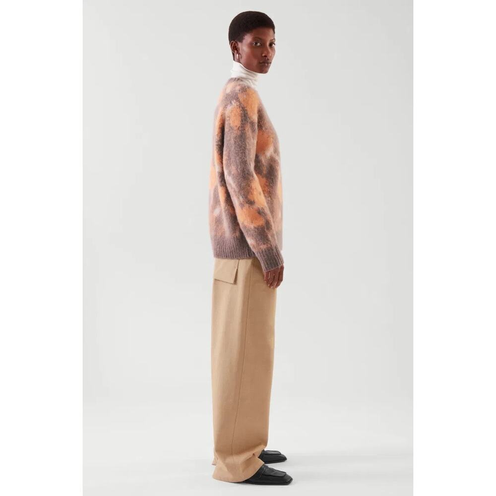 COS Abstract Sweater - Picture 3 of 8